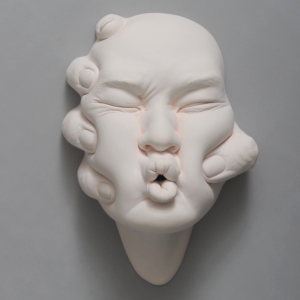 Скульптор-керамист из Гонконга Джонсон Цанг