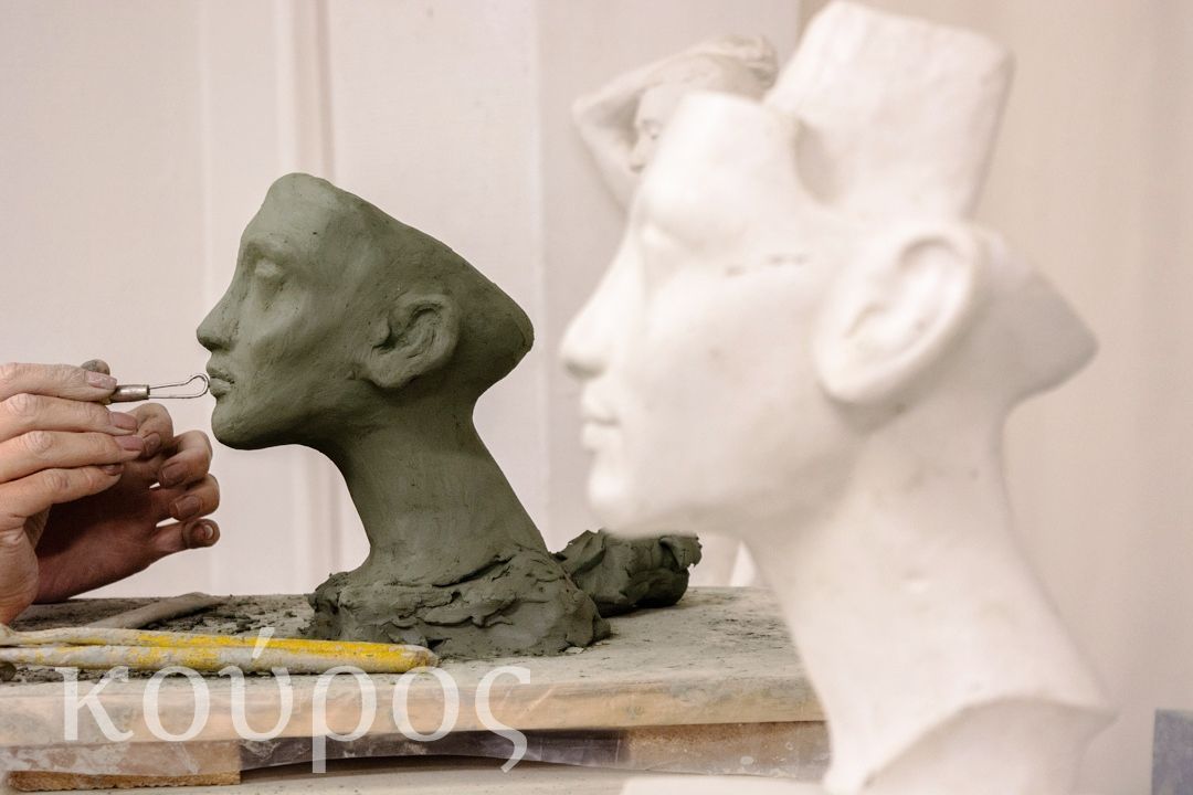 Copying Nefertiti bust in clay, sculpture courses in Saint-Petersburg, Russia