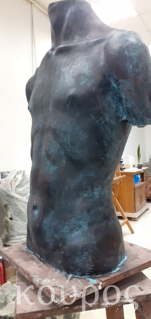Скульптура мужского торса, лепка скульптуры, тонировка под бронзу, патина - Студия Курос