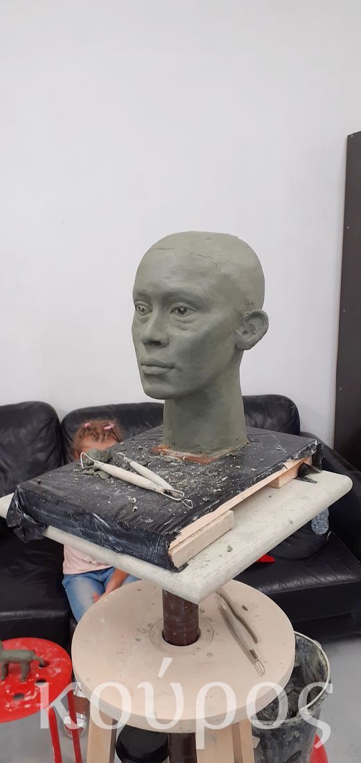 Скульптурный портрет, лепка портрета из глины - Студия Курос