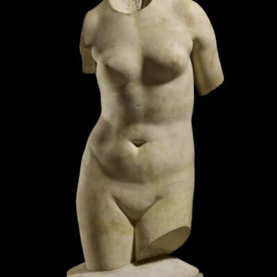Женский торс в античной скульптуре